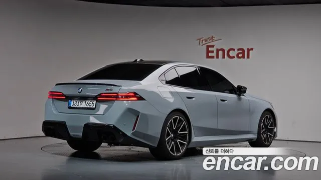 BMW M5 G90 — Фото автомобиля 2