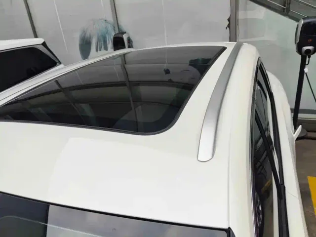 Roewe D5X DMH — Фото автомобиля 6