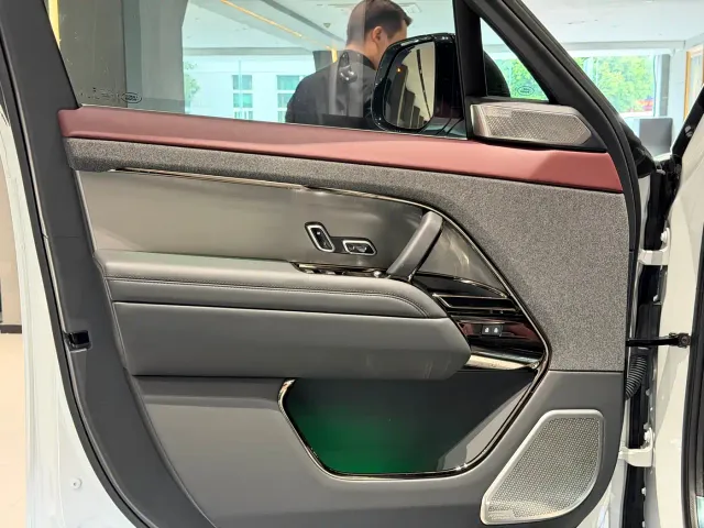 Land Rover Range Rover Sport — Фото автомобиля 16