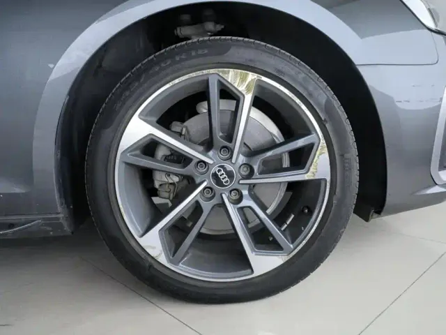 Audi A4L — Фото автомобиля 6