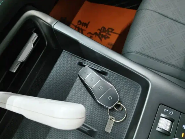 BYD Qin PLUS — Фото автомобиля 8