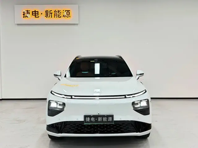 Xpeng G9 — Фото автомобиля 2