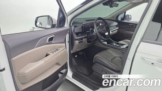 Kia Carnival Generation 4 — Фото автомобиля 15