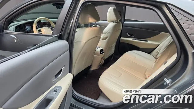 Hyundai Avante CN7 — Фото автомобиля 18