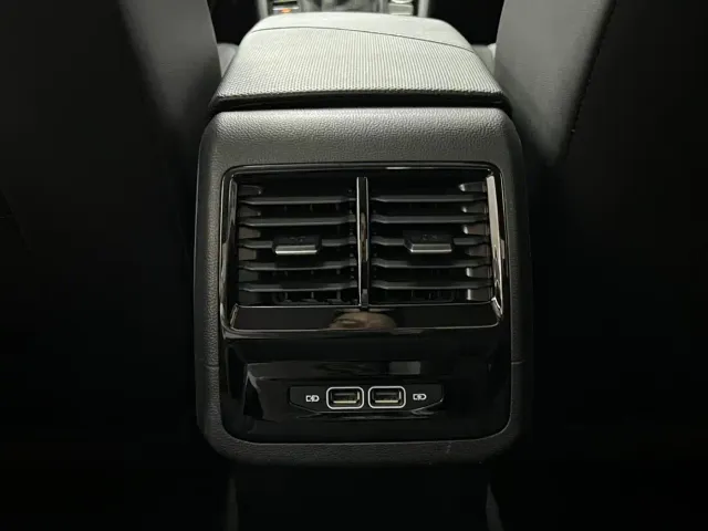 Volkswagen Sagitar — Фото автомобиля 8