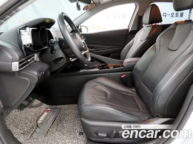 Hyundai Avante CN7 — Фото автомобиля 10