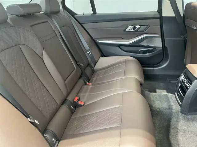BMW i3 — Фото автомобиля 12