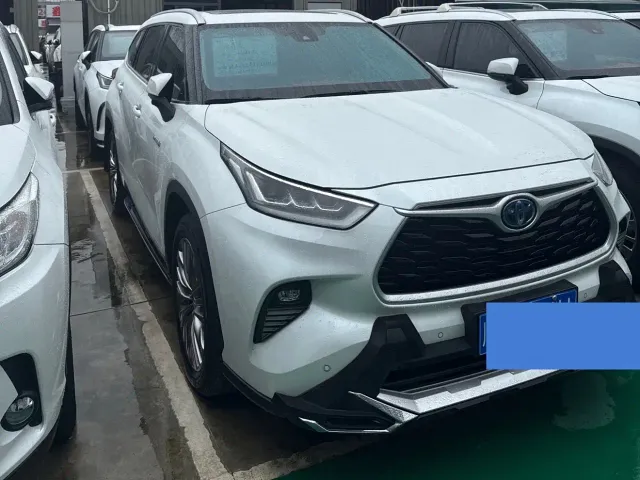 Toyota Highlander — Фото автомобиля 3