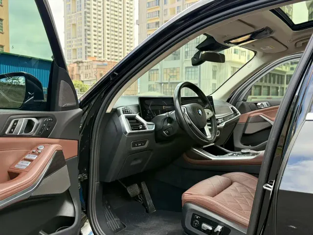 BMW X7 — Фото автомобиля 4