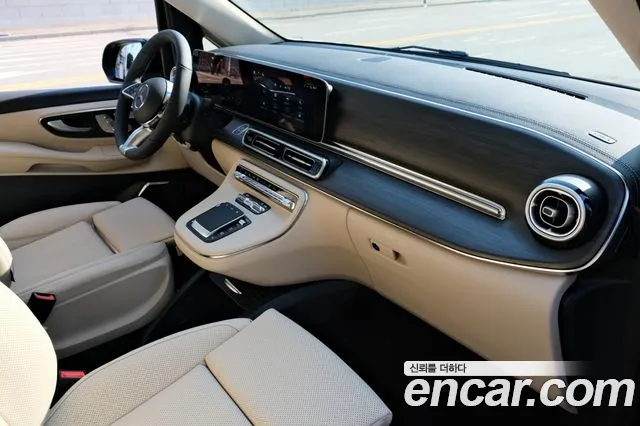 Mercedes-Benz V-Class — Фото автомобиля 13