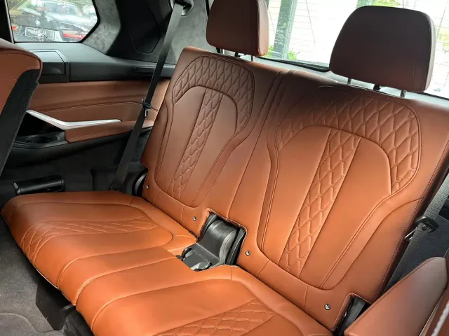 BMW X7 — Фото автомобиля 12