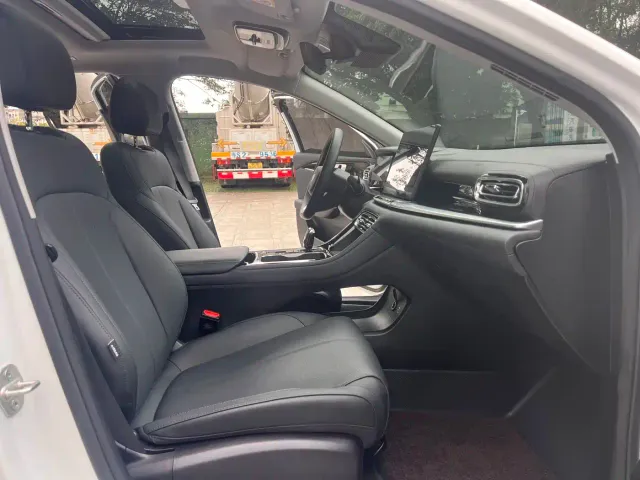 Geely Emgrand — Фото автомобиля 7