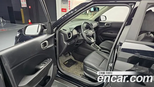 Hyundai Venue — Фото автомобиля 15