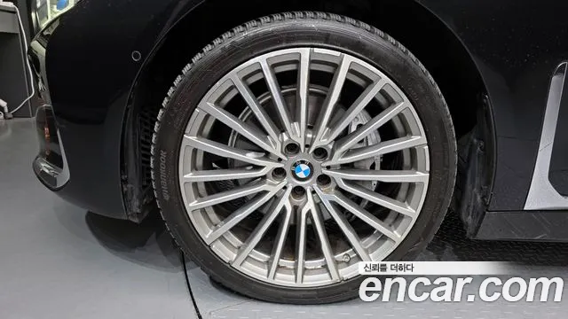 BMW 7 Series — Фото автомобиля 5