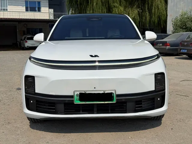 Li Auto L7 — Фото автомобиля 2