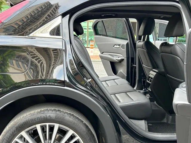 Cadillac XT4 — Фото автомобиля 17