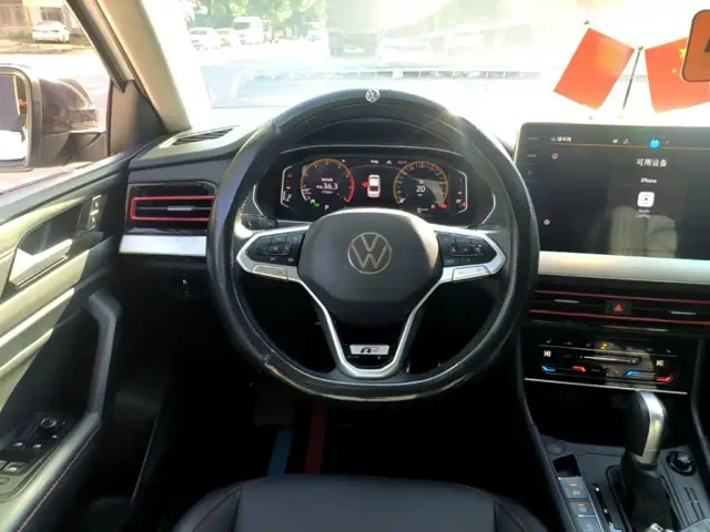 Volkswagen Lavida — Фото автомобиля 10