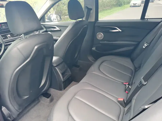 BMW 1 Series — Фото автомобиля 11