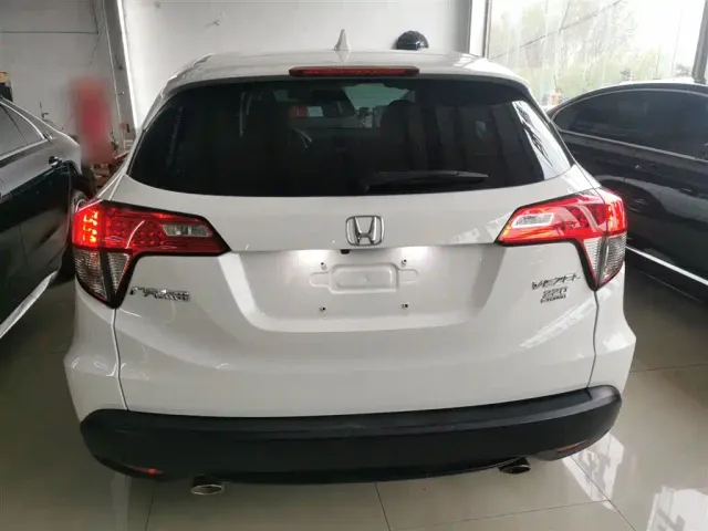 Honda Vezel — Фото автомобиля 3