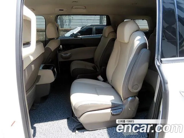 Kia Canival Carnival 4 поколение Дизель 9 мест Signature — Фото автомобиля 6