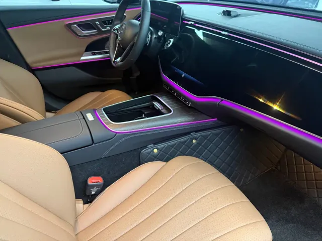 Mercedes-Benz E-Class — Фото автомобиля 22