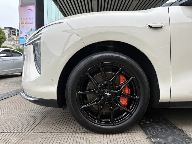 IM Motors LS6 — Фото автомобиля 3
