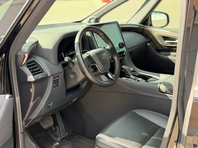 Toyota Alphard — Фото автомобиля 8