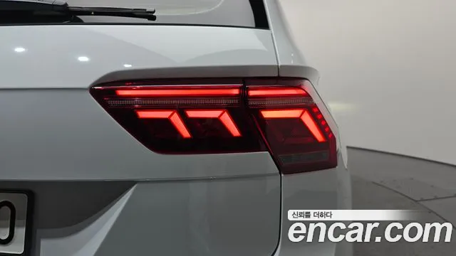 Volkswagen Tiguan — Фото автомобиля 8