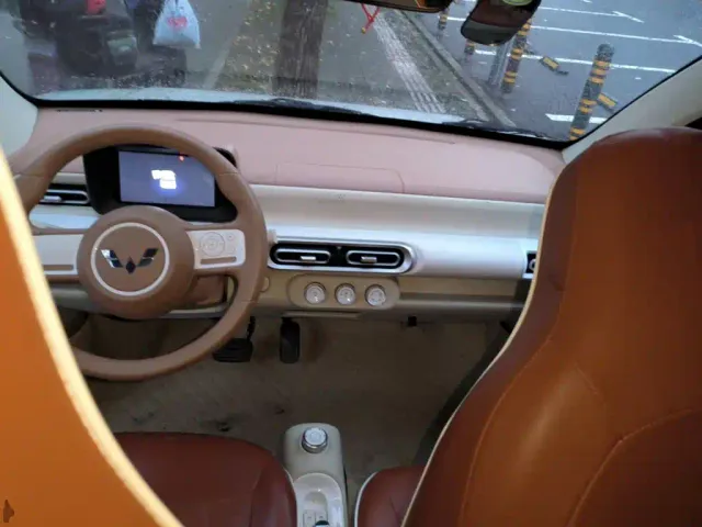 Wuling Hongguang Mini EV — Фото автомобиля 10