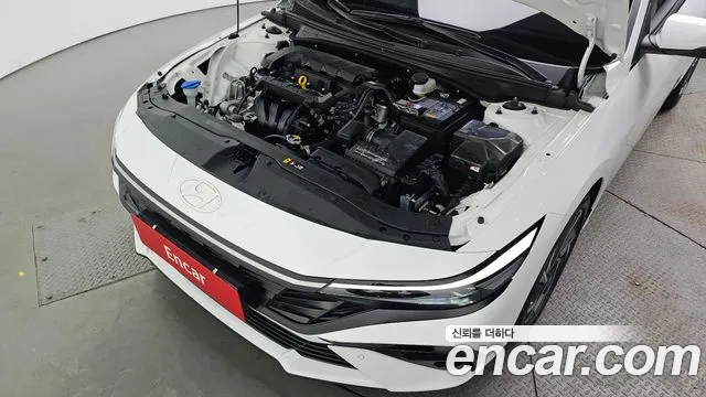 Hyundai Avante CN7 — Фото автомобиля 9