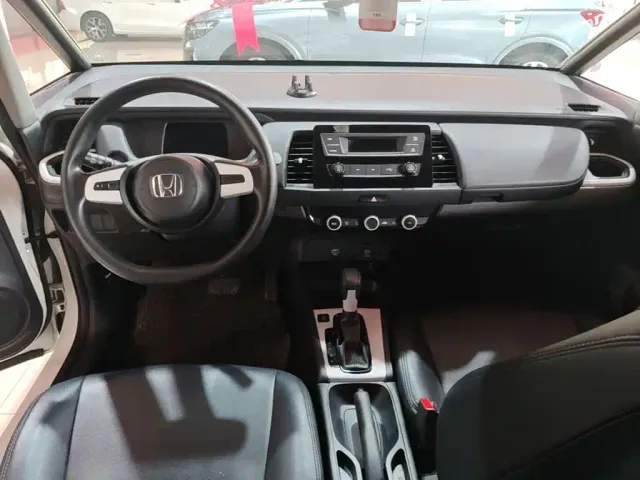 Honda Fit — Фото автомобиля 9