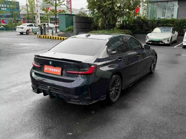 BMW 3 Series — Фото автомобиля 10