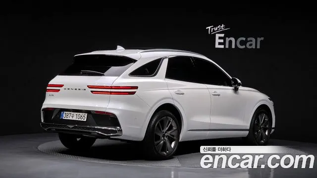 Genesis GV70 — Фото автомобиля 2