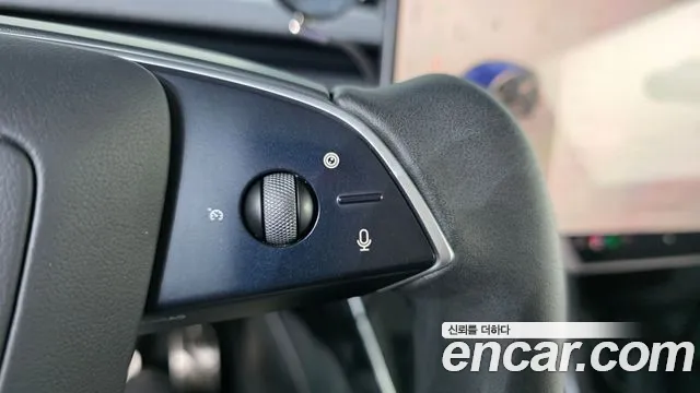 Tesla Model Y — Фото автомобиля 29