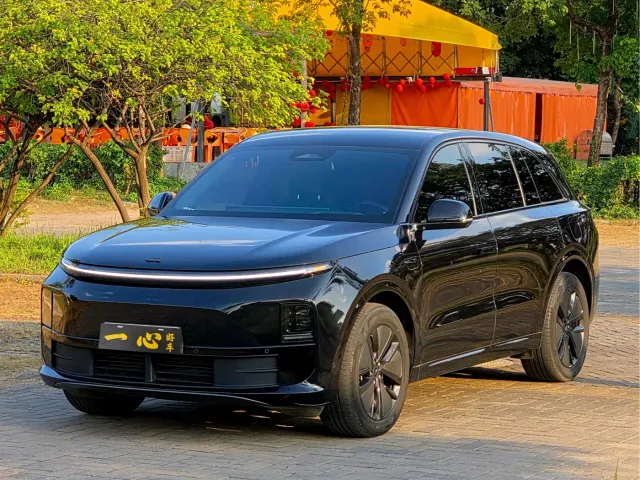 Фотография автомобиля — Li Auto L6