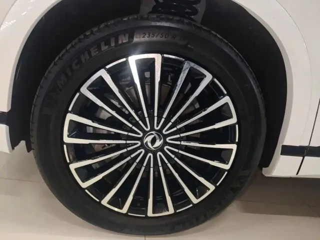 Dongfeng Aeolus L8 — Фото автомобиля 22