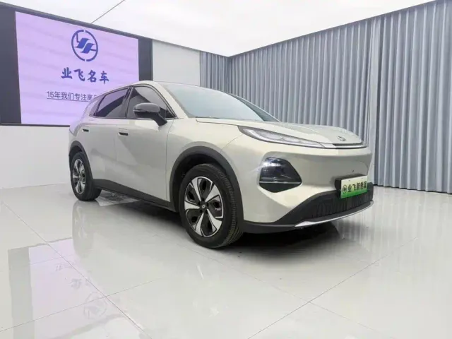 Changan Qiyuan Q05 — Фото автомобиля 3
