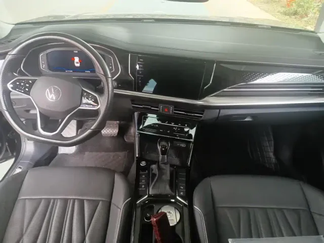 Volkswagen Passat — Фото автомобиля 2
