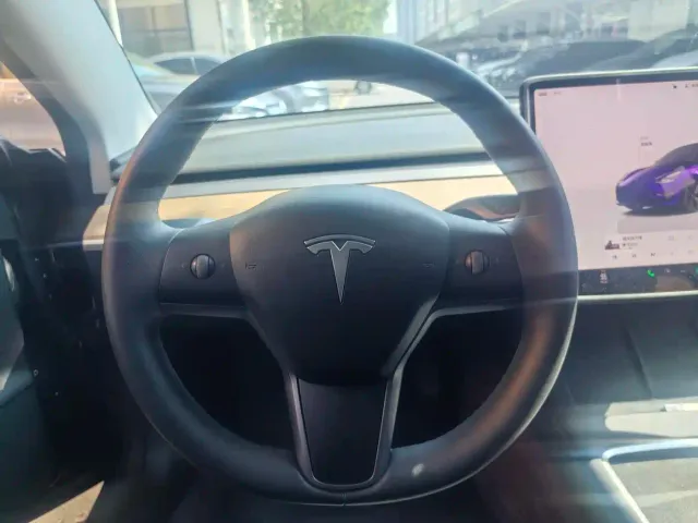 Tesla Model 3 2023 Rear-Wheel Drive — Фото автомобиля 7