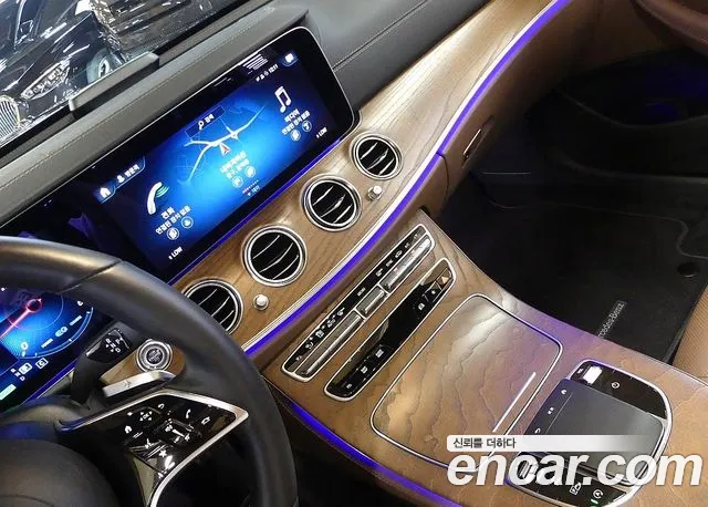 Mercedes-Benz E-Class — Фото автомобиля 13