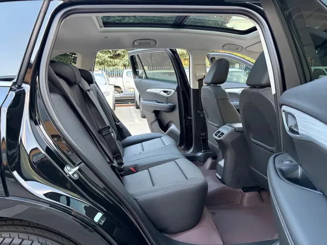 Buick Envision Plus — Фото автомобиля 14