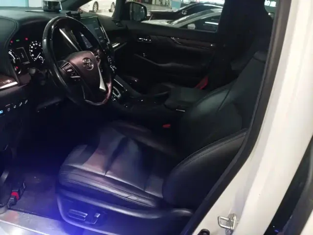 Toyota Vellfire — Фото автомобиля 14