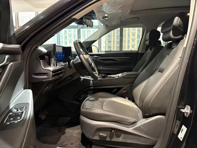 Ford Edge — Фото автомобиля 7