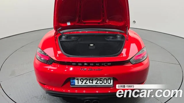 Porsche 718 — Фото автомобиля 14