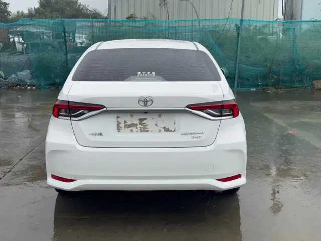 Toyota Corolla — Фото автомобиля 9