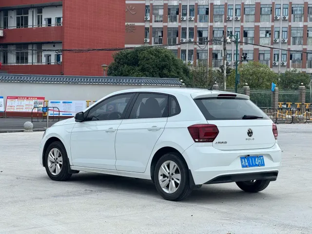 Volkswagen Polo — Фото автомобиля 9