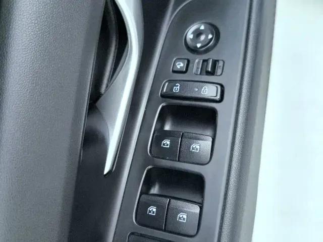 Hyundai Elantra — Фото автомобиля 10