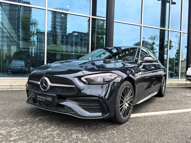 Фотография автомобиля — Mercedes-Benz C-Class