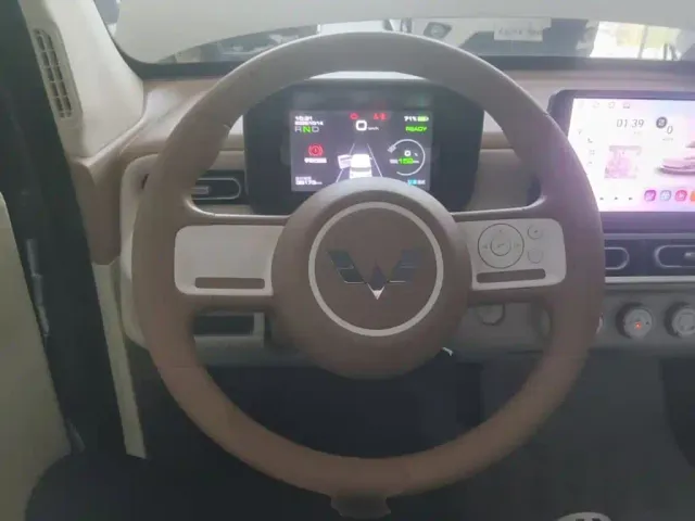 Wuling Hongguang Mini EV — Фото автомобиля 10