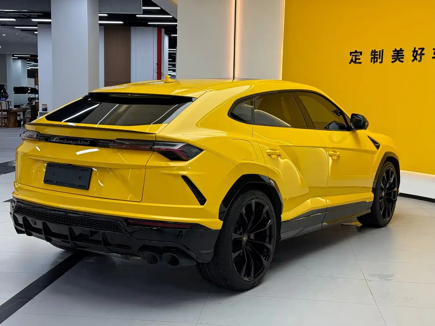 Lamborghini Urus 2021 4.0T V8 — Фото автомобиля 5